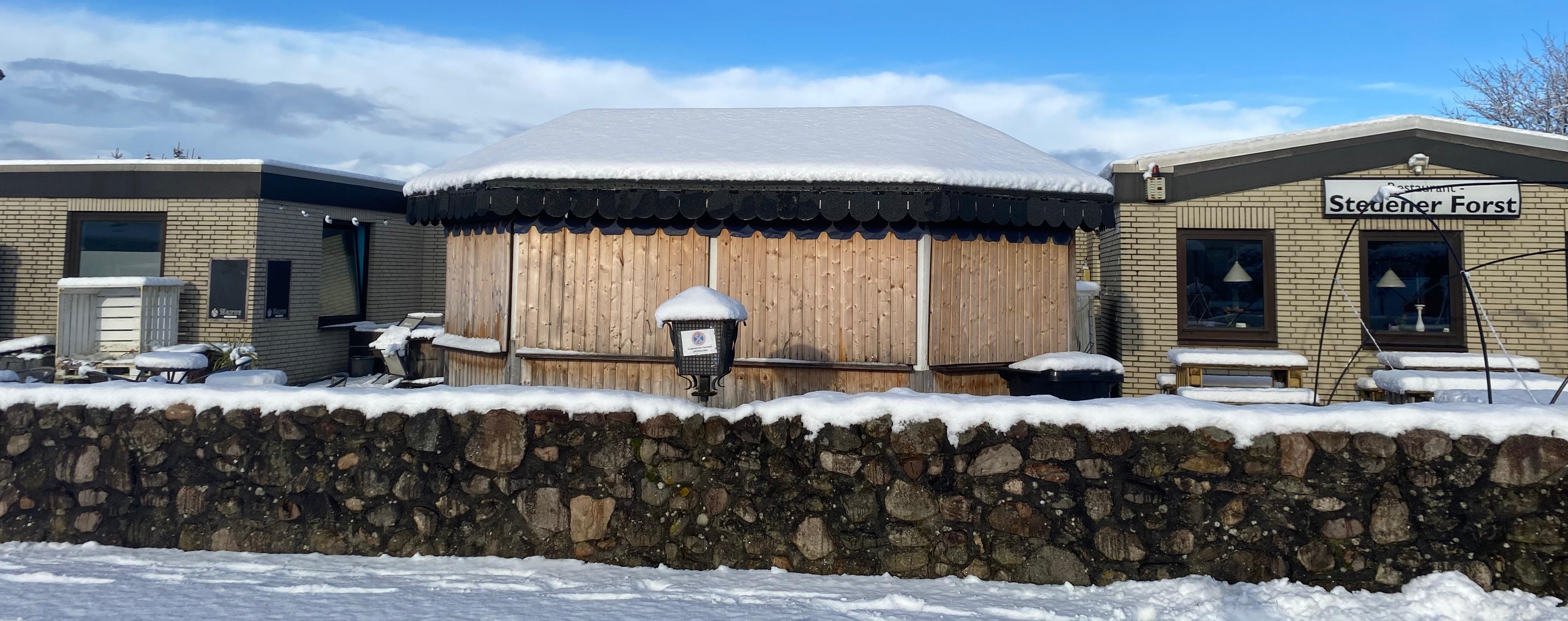 Stedener See mit Blick auf die Gaststätte Stedener Forst
